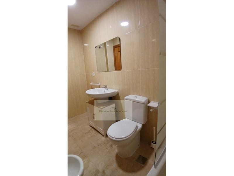 2 soveværelse Lejlighed til leje i Manilva med swimmingpool garage - € 1.200 (Ref: 10038923)