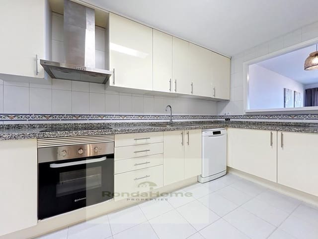 2 soverom Leilighet til leie i La Duquesa / Puerto de la Duquesa, Manilva med svømmebasseng garasje - € 1 650 (Ref: 10041007)