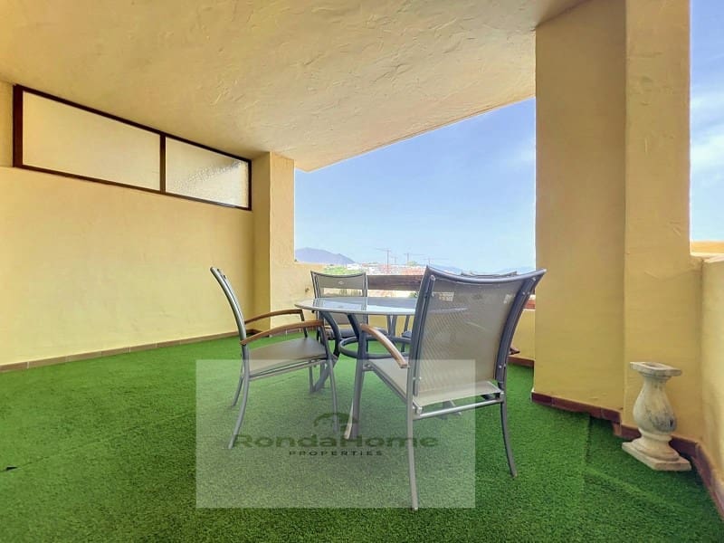 2 soverom Leilighet til leie i La Duquesa / Puerto de la Duquesa med svømmebasseng garasje - € 1 650 (Ref: 10041007)