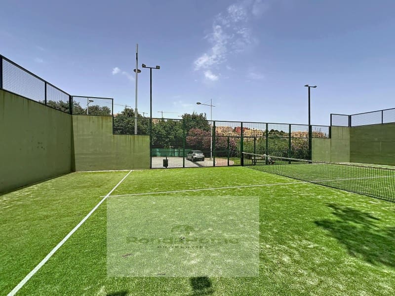 2 soverom Leilighet til leie i La Duquesa / Puerto de la Duquesa med svømmebasseng garasje - € 1 650 (Ref: 10041007)