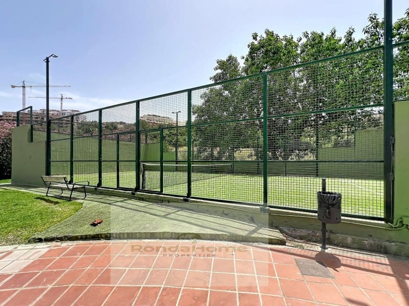 2 soverom Leilighet til leie i La Duquesa / Puerto de la Duquesa med svømmebasseng garasje - € 1 650 (Ref: 10041007)