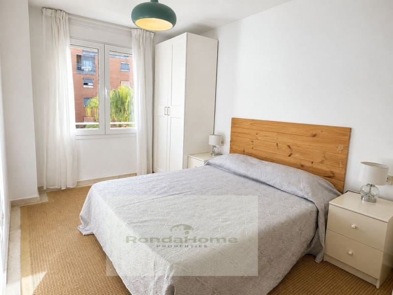 2 slaapkamer Flat te huur in Torremolinos met zwembad garage - € 1.700 (Ref: 10045234)