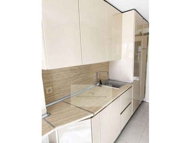 2 slaapkamer Flat te huur in Torremolinos met zwembad garage - € 1.700 (Ref: 10045234)