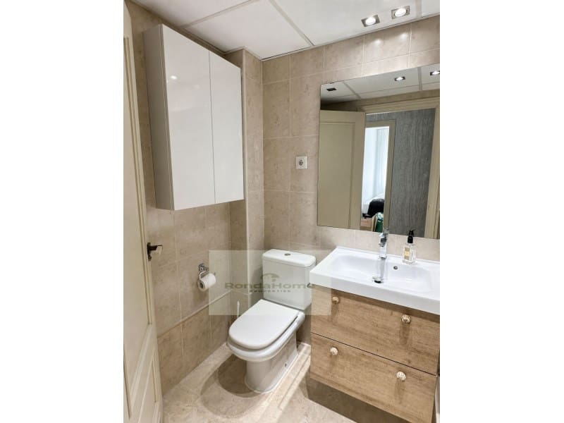 2 slaapkamer Flat te huur in Torremolinos met zwembad garage - € 1.700 (Ref: 10045234)
