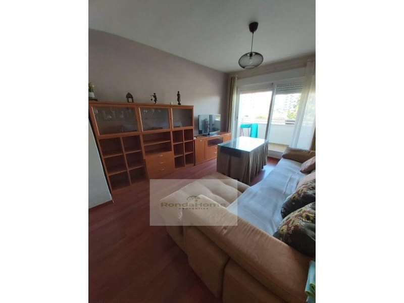 2 soveværelse Lejlighed til leje i Malaga by med garage - € 1.250 (Ref: 10045235)
