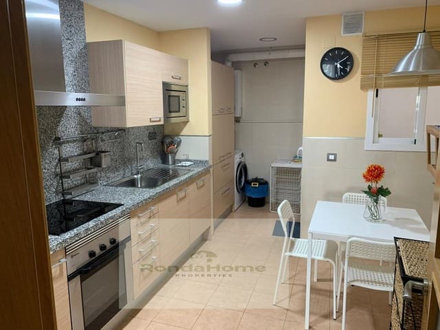 2 soveværelse Lejlighed til leje i Las Morillas, Málaga by med garage - € 1.250 (Ref: 10045235)
