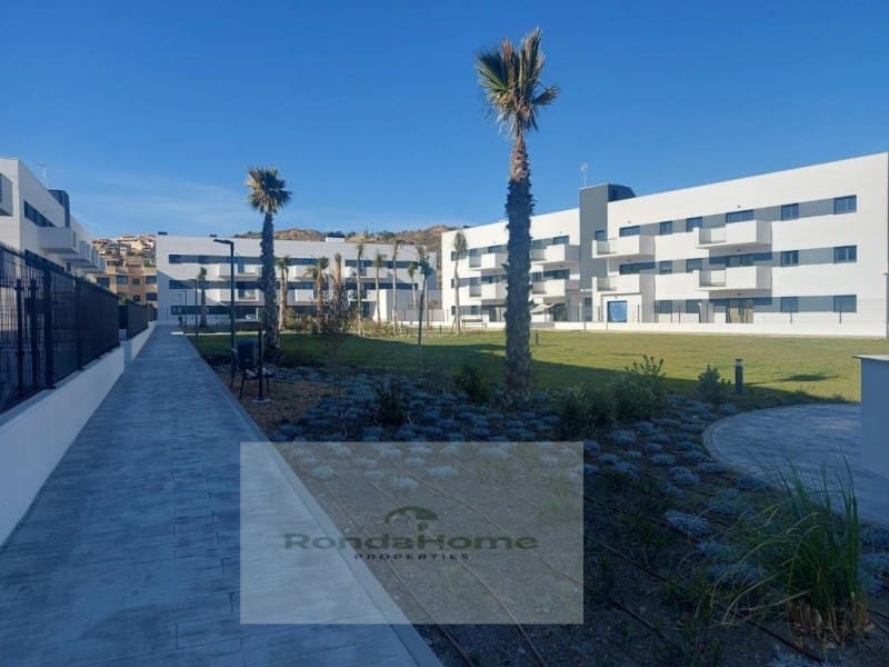 2 bedroom Flat for rent in Almayate with pool garage - € 1,000 (Ref: 10047281)