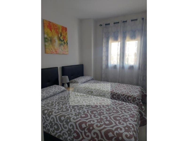 2 bedroom Flat for rent in Almayate with pool garage - € 1,000 (Ref: 10047281)