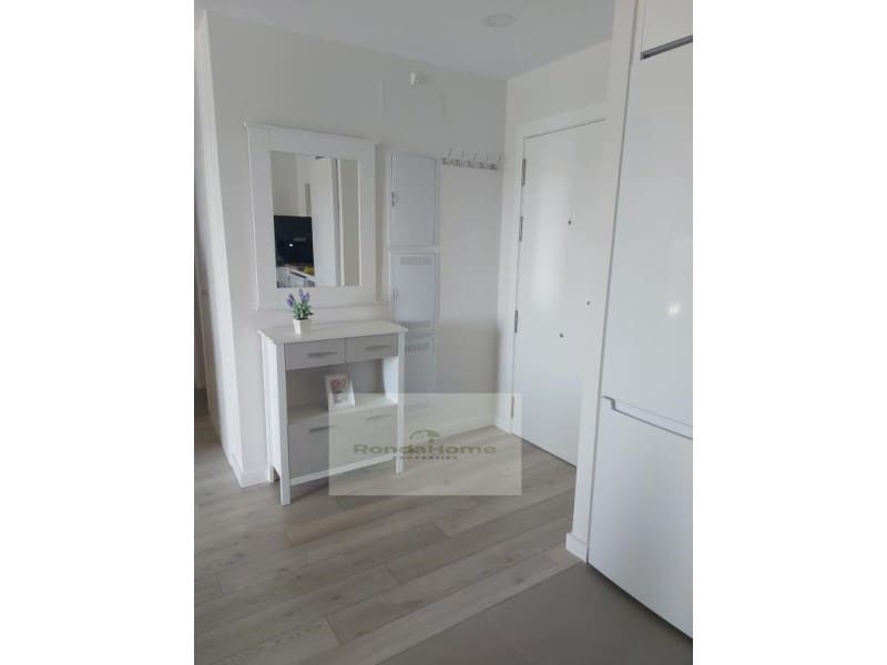 2 bedroom Flat for rent in Almayate with pool garage - € 1,000 (Ref: 10047281)