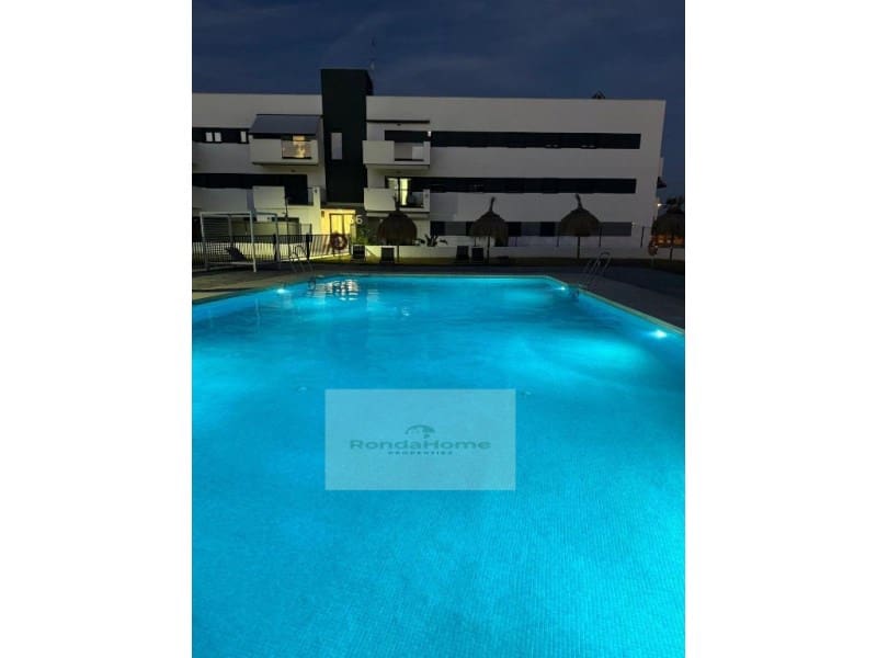 2 bedroom Flat for rent in Almayate with pool garage - € 1,000 (Ref: 10047281)