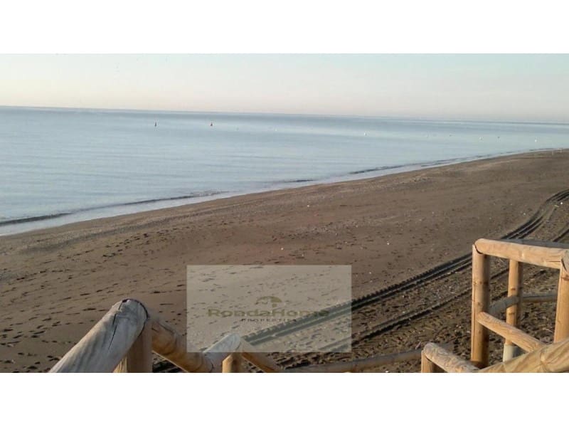 2 bedroom Flat for rent in Almayate with pool garage - € 1,000 (Ref: 10047281)