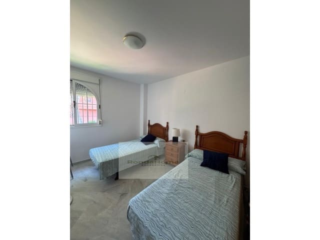 Piso de 3 habitaciones en Costabella, Marbella en alquiler - 1.400 € (Ref: 10047282)