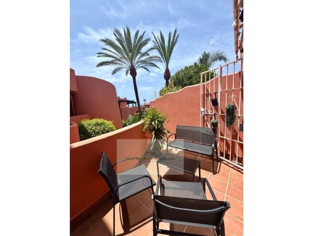 Piso de 3 habitaciones en Costabella, Marbella en alquiler - 1.400 € (Ref: 10047282)