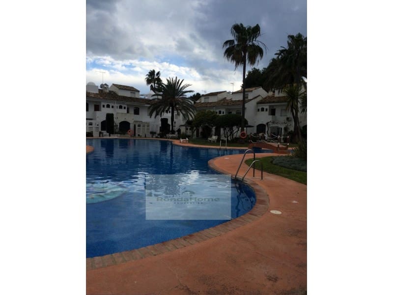 3 Zimmer Villa zu vermieten in New Golden Mile mit Pool Garage - 1.900 € (Ref: 10051833)