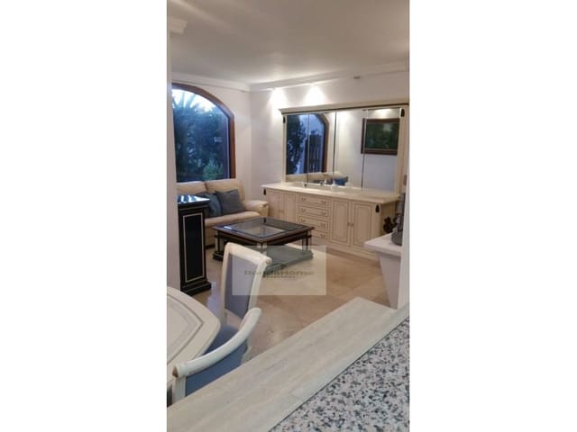 3 Zimmer Villa zu vermieten in Atalaya-Isdabe, Estepona mit Pool Garage - 1.900 € (Ref: 10051833)