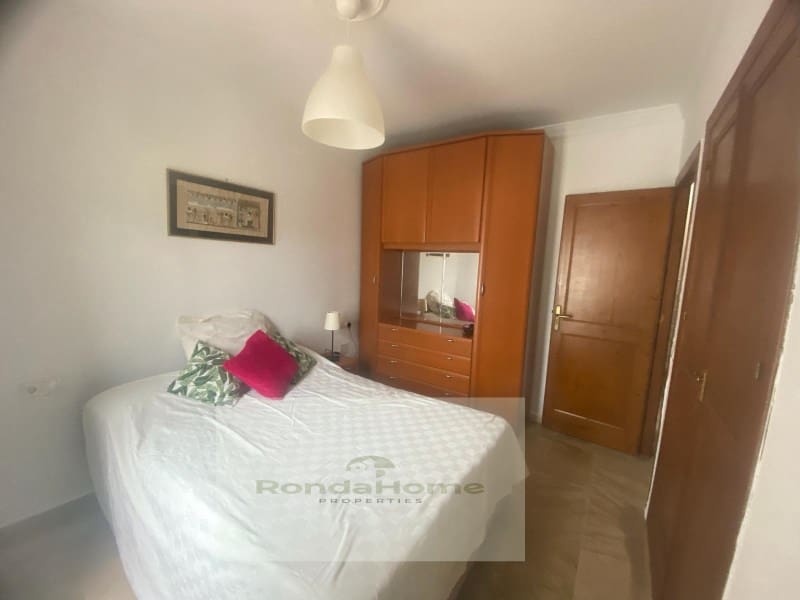 3 Zimmer Villa zu vermieten in New Golden Mile mit Pool Garage - 1.900 € (Ref: 10051833)
