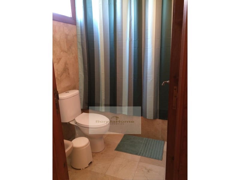 3 Zimmer Villa zu vermieten in New Golden Mile mit Pool Garage - 1.900 € (Ref: 10051833)