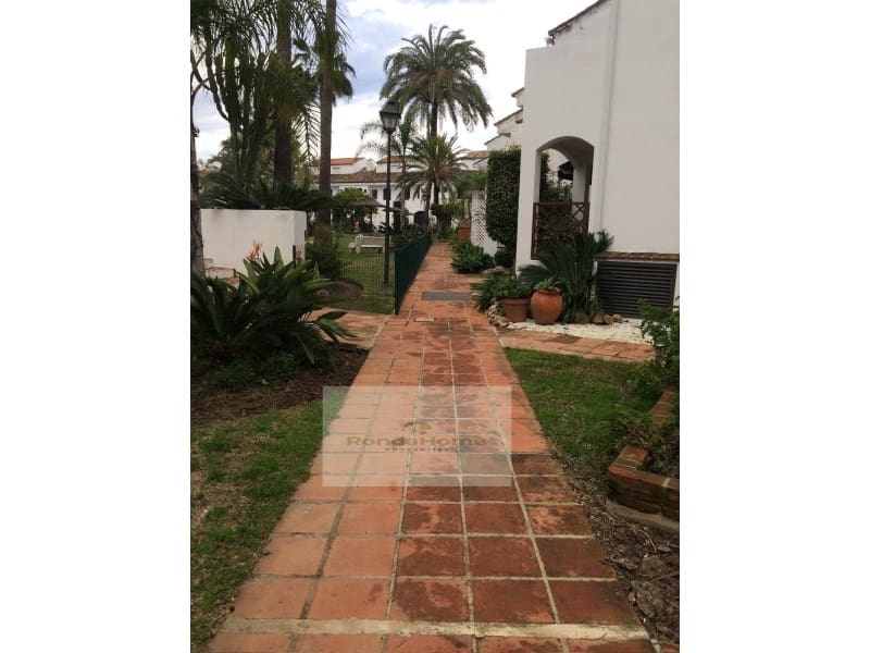 3 Zimmer Villa zu vermieten in New Golden Mile mit Pool Garage - 1.900 € (Ref: 10051833)