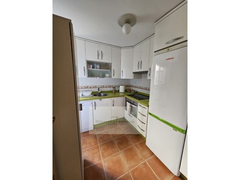 2 bedroom Flat for rent in Malaga city - € 1,300 (Ref: 10051834)