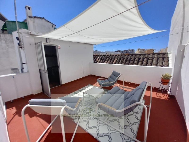 3 Zimmer Apartment zu vermieten in Estepona - 1.500 € (Ref: 10051835)