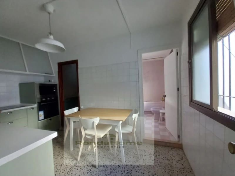 3 Zimmer Apartment zu vermieten in Estepona - 1.500 € (Ref: 10051835)