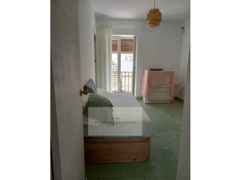 3 Zimmer Apartment zu vermieten in Estepona - 1.500 € (Ref: 10051835)