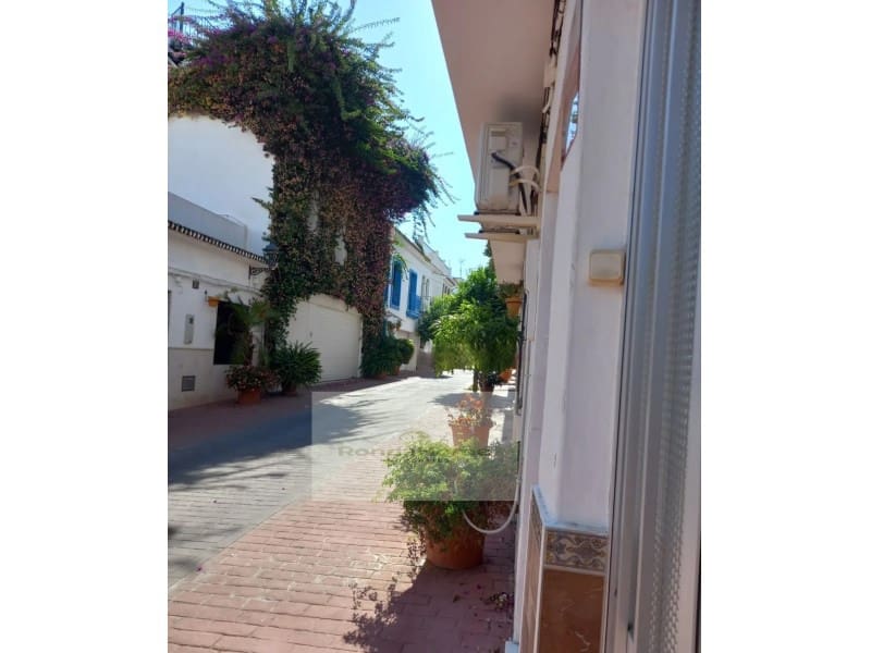 3 Zimmer Apartment zu vermieten in Estepona - 1.500 € (Ref: 10051835)