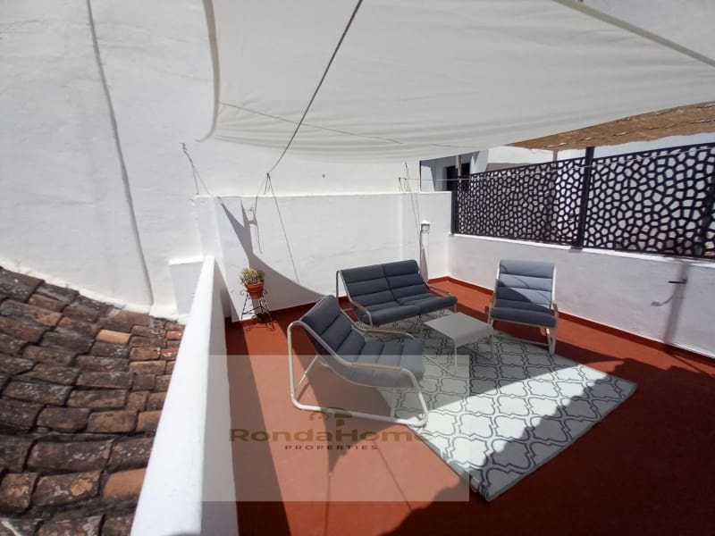 3 Zimmer Apartment zu vermieten in Estepona - 1.500 € (Ref: 10051835)