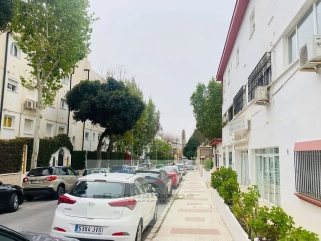 2 soveværelse Lejlighed til leje i Torremolinos - € 1.300 (Ref: 10051836)
