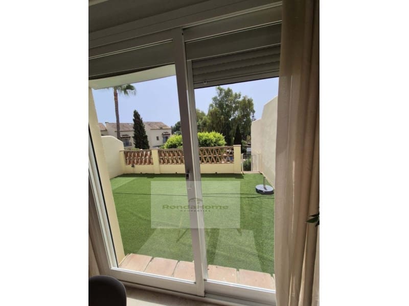 2 sypialnia Mieszkanie na sprzedaż w Nueva Andalucia z garażem - 400 000 € (Ref: 10055165)