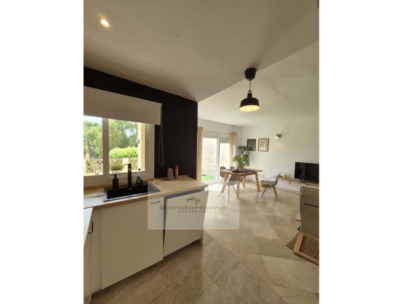 2 sypialnia Mieszkanie na sprzedaż w Nueva Andalucia z garażem - 400 000 € (Ref: 10055165)