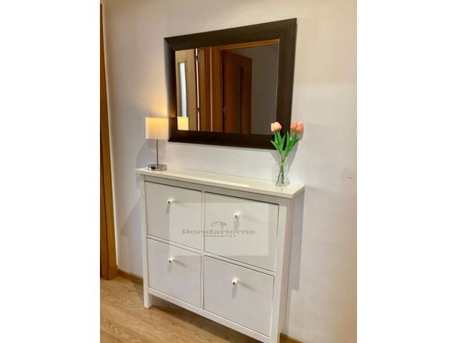 2 Zimmer Wohnung zu vermieten in Almudena, Málaga Stadt mit Pool Garage - 1.300 € (Ref: 10055166)