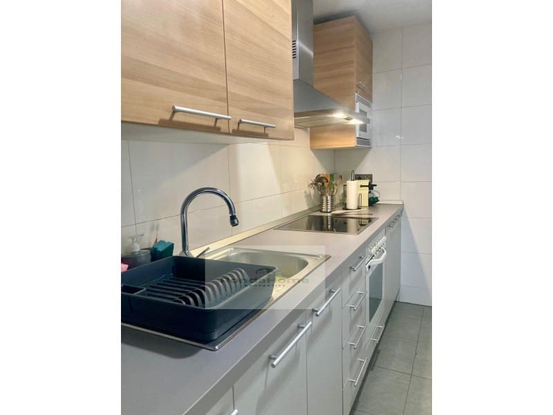 2 soverom Leilighet til leie i Malaga by med svømmebasseng garasje - € 1 300 (Ref: 10055166)