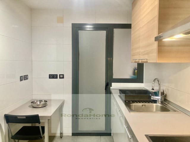 2 Zimmer Wohnung zu vermieten in Almudena, Málaga Stadt mit Pool Garage - 1.300 € (Ref: 10055166)