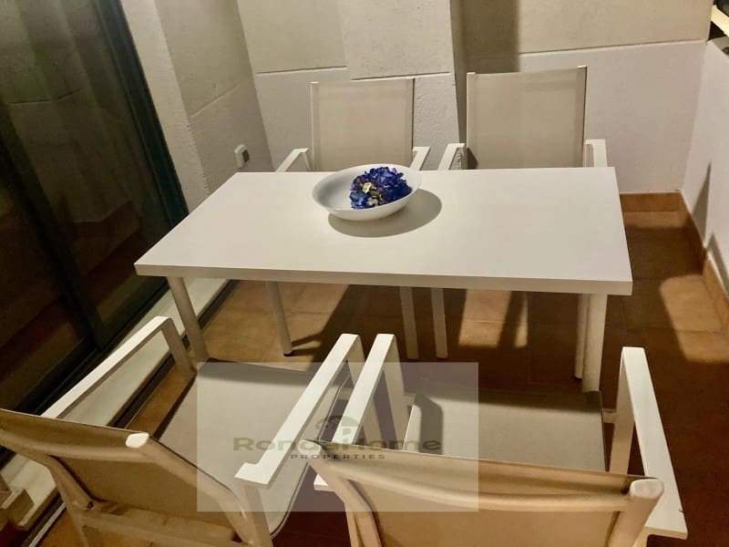 2 soverom Leilighet til leie i Malaga by med svømmebasseng garasje - € 1 300 (Ref: 10055166)