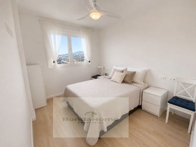 Piso de 2 habitaciones en Rodeo Alto - Guadaiza - La Campana, Marbella en alquiler con piscina garaje - 2.300 € (Ref: 10064137)