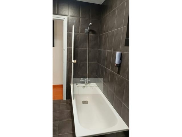 Villa/Maison Mitoyenne de 2 chambres à louer à Bello Horizonte - Lindasol, Marbella - 1 500 € (Ref: 10064140)