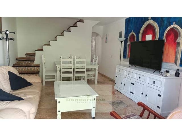 Villa/Maison Mitoyenne de 2 chambres à louer à Bello Horizonte - Lindasol, Marbella - 1 500 € (Ref: 10064140)