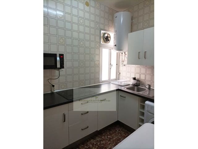 3 sovrum Lägenhet att hyra i El Molinillo, Málaga stad - 1 050 € (Ref: 10072564)