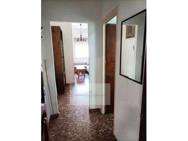 3 sovrum Lägenhet att hyra i El Molinillo, Málaga stad - 1 050 € (Ref: 10072564)