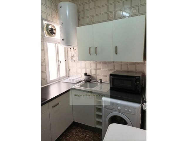 3 sovrum Lägenhet att hyra i El Molinillo, Málaga stad - 1 050 € (Ref: 10072564)
