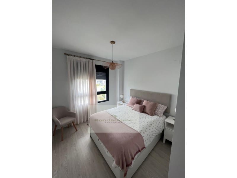 3 soveværelse Lejlighed til leje i Torre del Mar med swimmingpool garage - € 1.200 (Ref: 10078118)