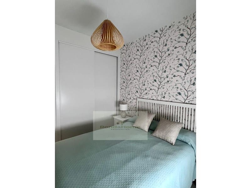 3 soveværelse Lejlighed til leje i Torre del Mar med swimmingpool garage - € 1.200 (Ref: 10078118)