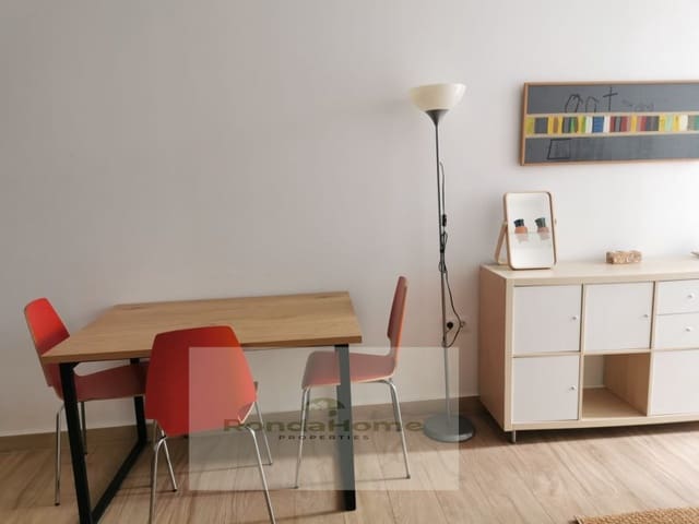 Piso de 2 habitaciones en Pedregalejo, Málaga ciudad en alquiler - 1.400 € (Ref: 10078119)