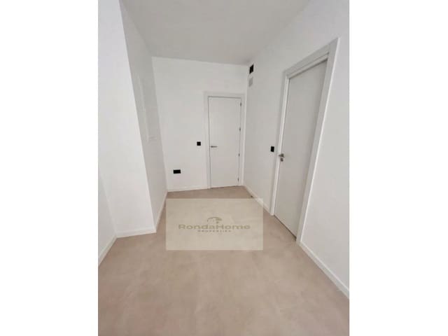 2 slaapkamer Flat te huur in Finca La Hacienda, Málaga stad met zwembad - € 1.350 (Ref: 10081036)