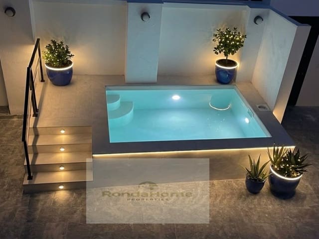 2 slaapkamer Flat te huur in Finca La Hacienda, Málaga stad met zwembad - € 1.350 (Ref: 10081036)