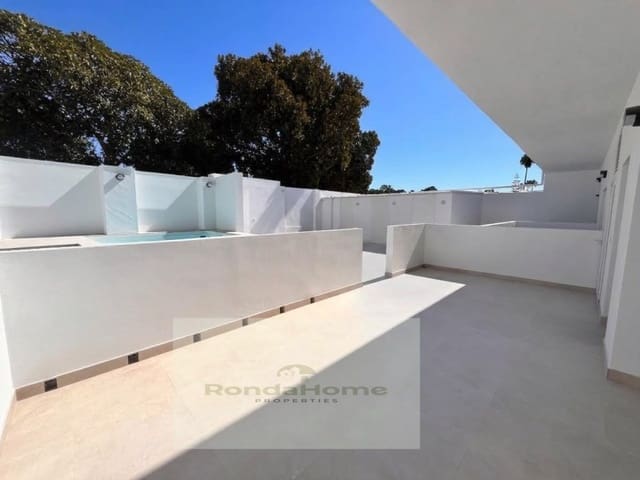 2 slaapkamer Flat te huur in Finca La Hacienda, Málaga stad met zwembad - € 1.350 (Ref: 10081036)
