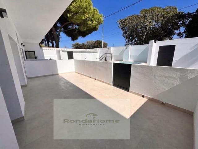 2 slaapkamer Flat te huur in Finca La Hacienda, Málaga stad met zwembad - € 1.350 (Ref: 10081036)