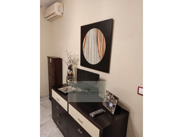 2 makuuhuone Asunto vuokrattavana paikassa Centro ciudad, Fuengirola mukana uima-altaan 
autotalli - 1 200 € (Ref: 10089486)