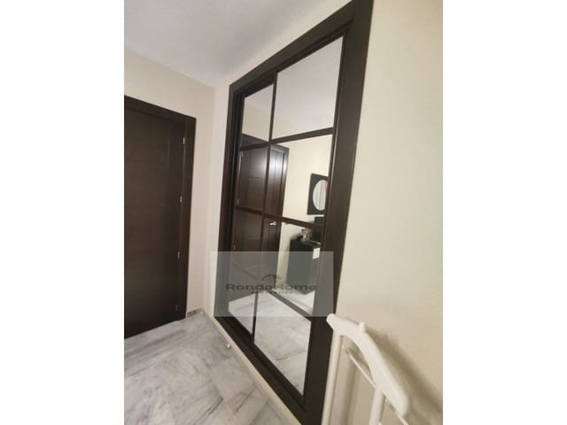 2 makuuhuone Asunto vuokrattavana paikassa Centro ciudad, Fuengirola mukana uima-altaan 
autotalli - 1 200 € (Ref: 10089486)